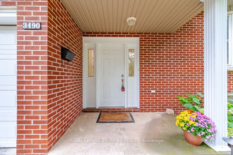 3490 Rexway Drive, Burlington, ON L7N 2L6 – photo 2