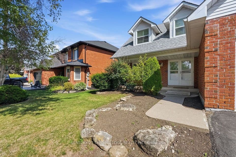 2409 Butternut Crescent, Burlington, ON L7M 3J7 – photo 3