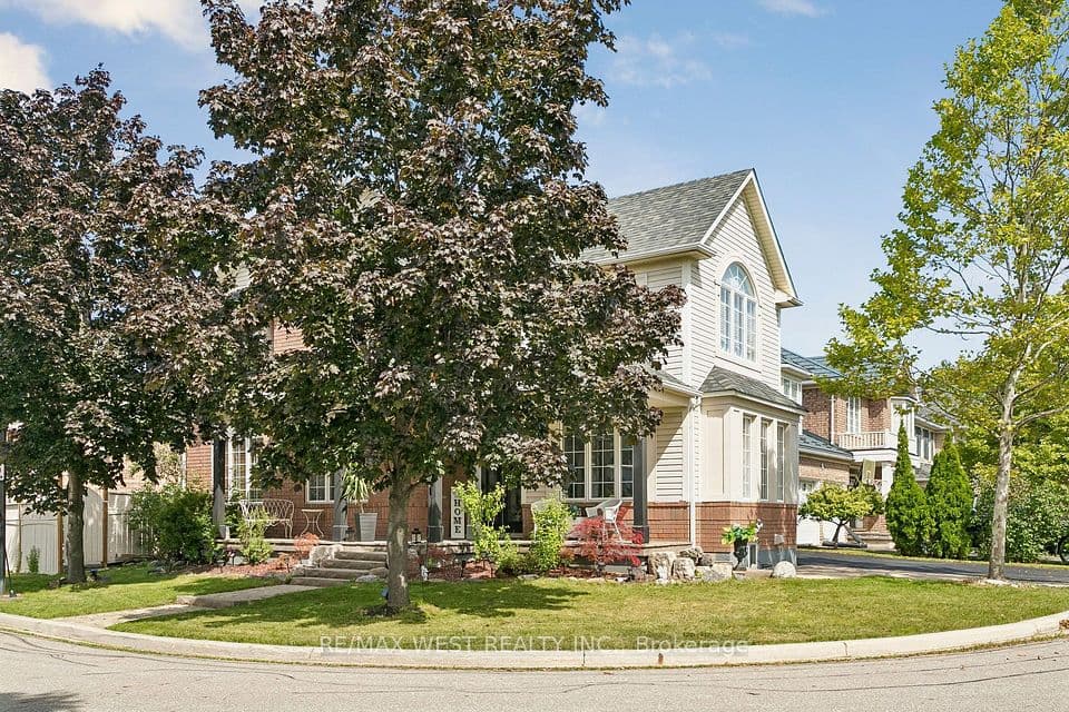 737 Turrell Crescent, Milton, ON L9T 5L4 – photo 2