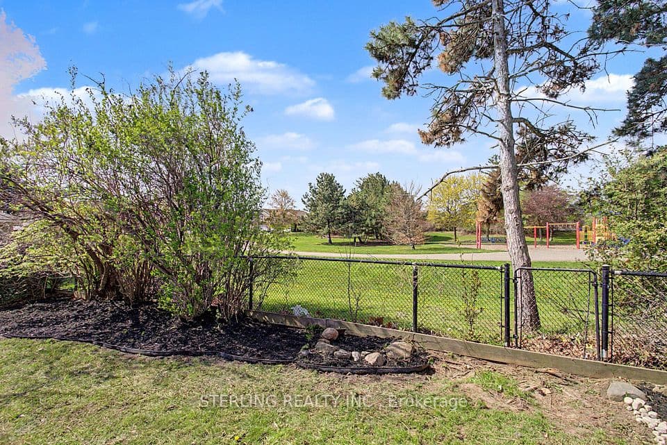 72 Sunforest Drive, Brampton, ON L6Z 3Z5 – photo 2