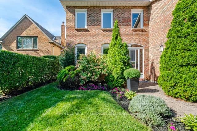 20 Noontide Court, Brampton, ON L6S 4H5 – photo 3