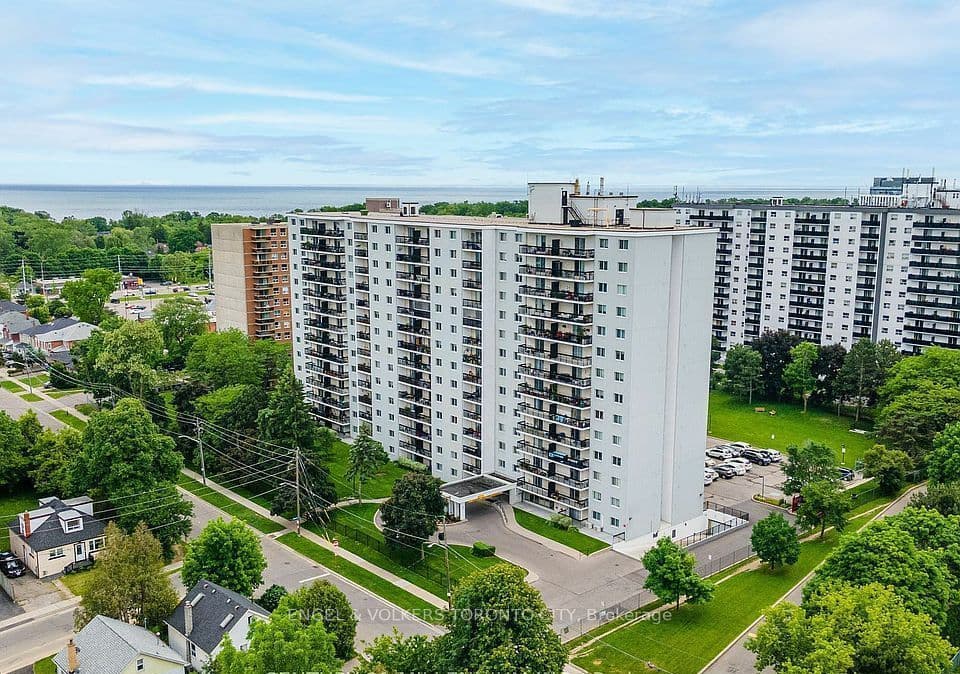 1100 Caven Street 1204, Mississauga, ON L5G 4N3 – main photo