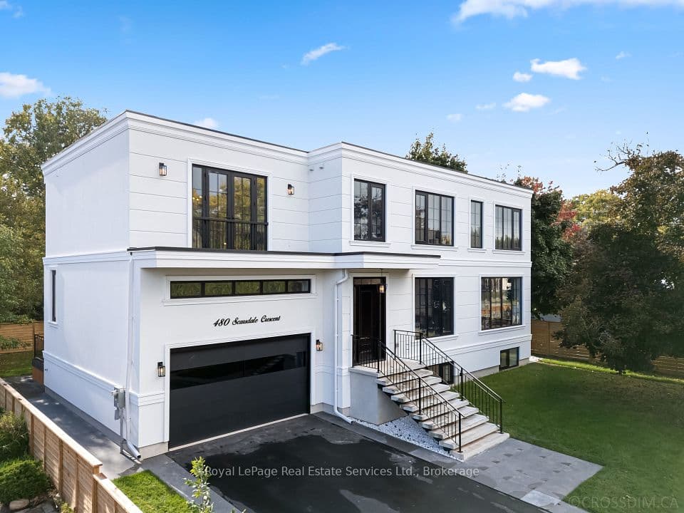 480 Scarsdale Crescent, Oakville, ON L6L 3W7 – main photo