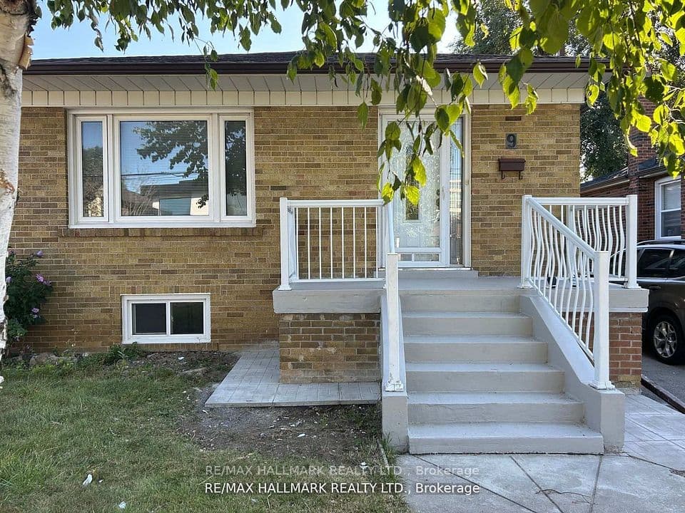 9 Macleod Street, Toronto, ON M6L 2M7 – photo 2