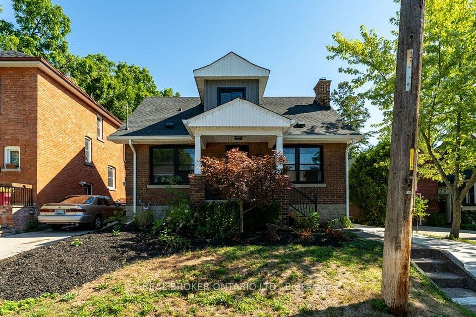 493 Crosby Avenue, Burlington, ON L7R 2R6 – photo 2