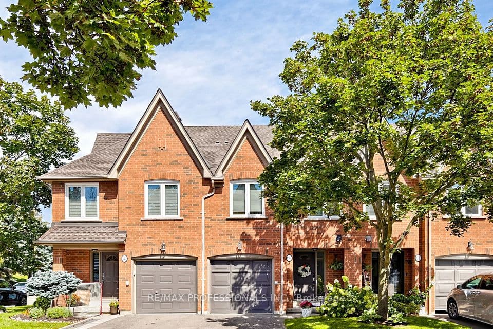 1064 Queen Street W 15A, Mississauga, ON L5H 4K3 – main photo