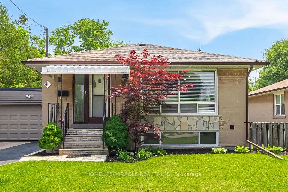 41 Bradstock Road, Toronto, ON M9M 1M9 – main photo