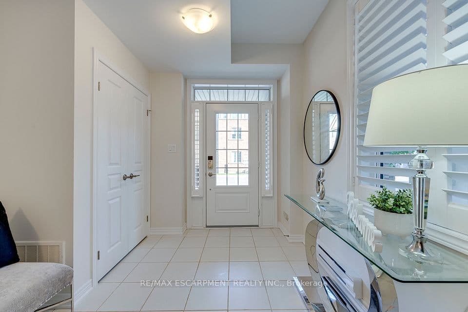 393 Grantham Common, Oakville, ON L6H 7E3 – photo 3