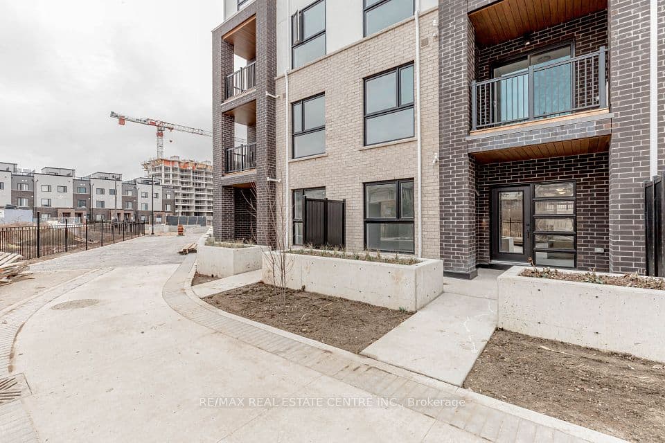 349 Wheat Boom Drive 121, Oakville, ON L6H 7X5 – photo 3