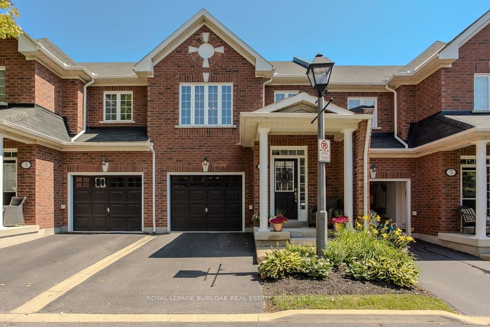 2410 Woodward Avenue 4, Burlington, ON L7R 1T9 – main photo