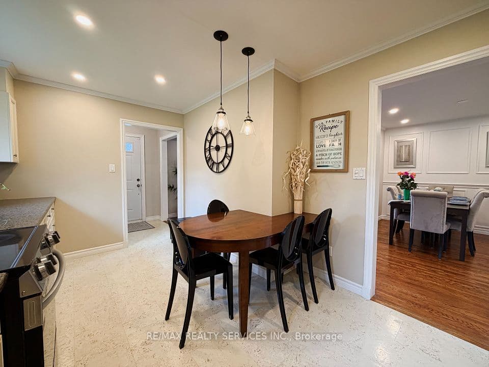 238 Laurier Avenue, Milton, ON L9T 3V6 – photo 3