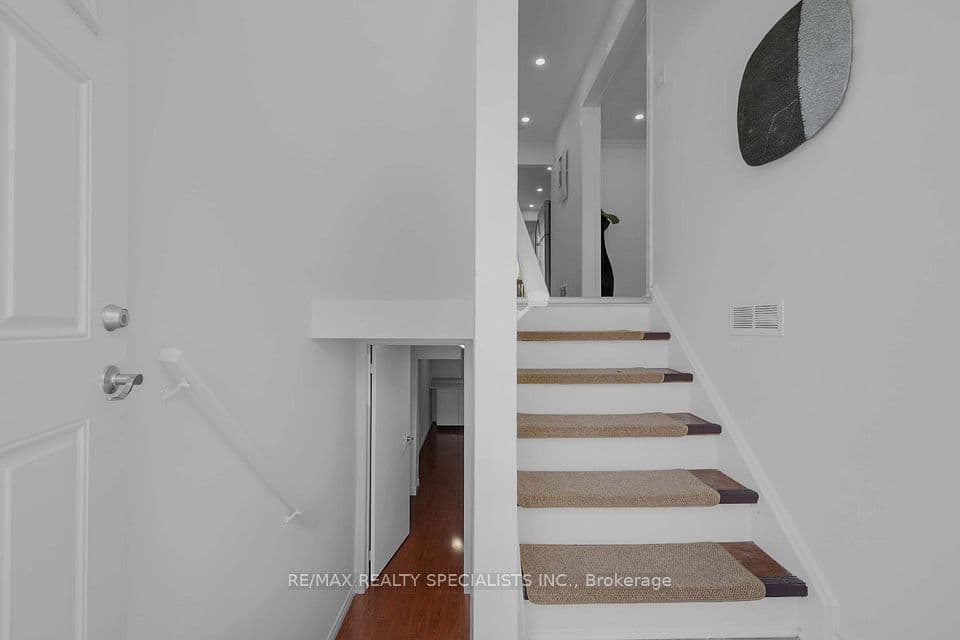 3525 Brandon Gate Drive 11, Mississauga, ON L4T 3M3 – photo 3