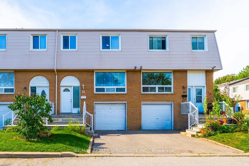 3525 Brandon Gate Drive 11, Mississauga, ON L4T 3M3 – main photo