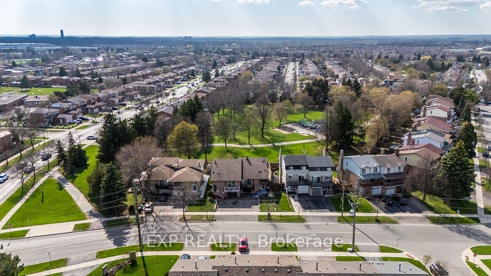 88 English Street, Brampton, ON L6X 2P6 – photo 2