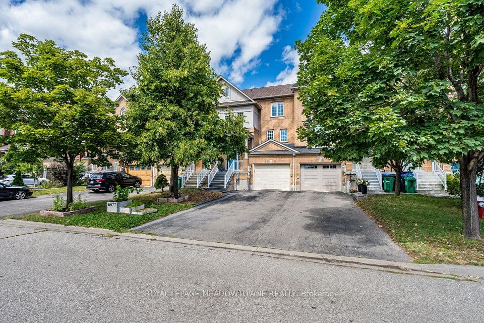 6577 Jazzy Mews, Mississauga, ON L5W 1R9 – photo 2