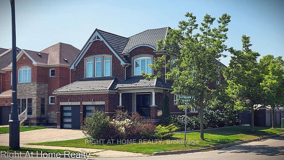 22 Bluffmeadow Street, Brampton, ON L6P 3K6 – main photo