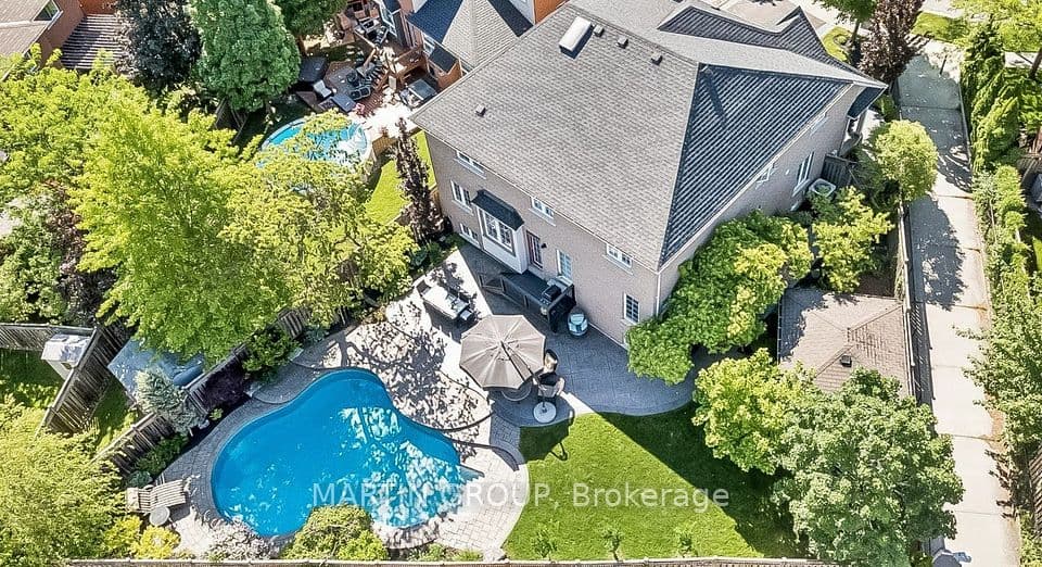 2283 Briargrove Circle, Oakville, ON L6M 5A5 – photo 3