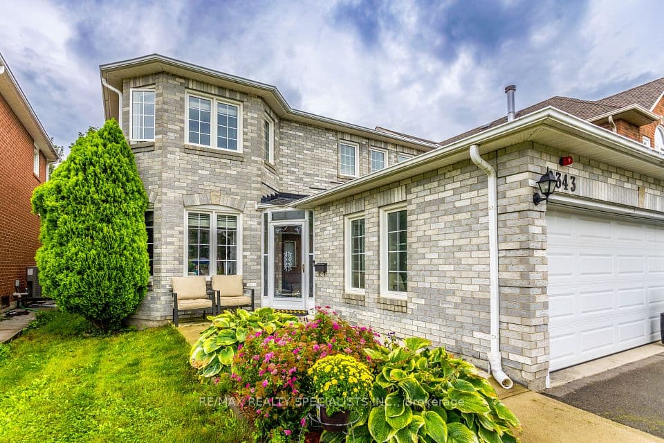 6343 Alderwood Trail, Mississauga, ON L5N 6X1 – photo 2