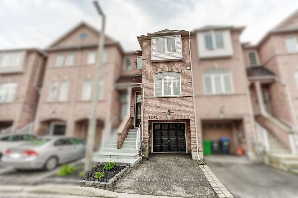7222 Deanlee Court, Mississauga, ON L5N 8R5 – photo 2