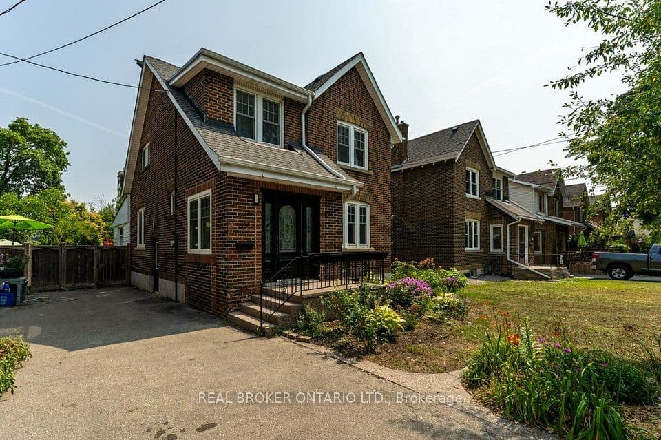 39 Court Street N, Milton, ON L9T 2S2 – main photo