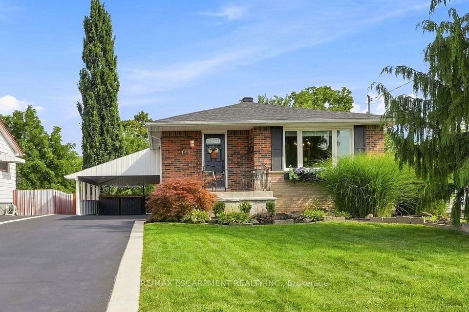 1453 Mountain Grove Avenue, Burlington, ON L7P 2H4 – main photo