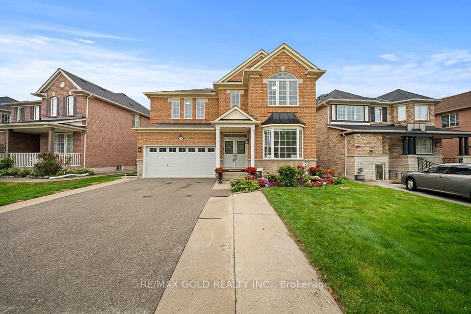 28 Bottomwood Street, Brampton, ON L5S 0A7 – main photo