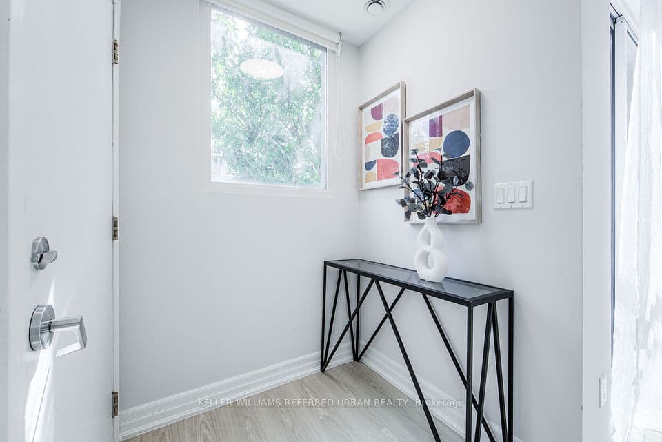 370 Wallace Avenue 802, Toronto, ON M6P 3P2 – photo 2