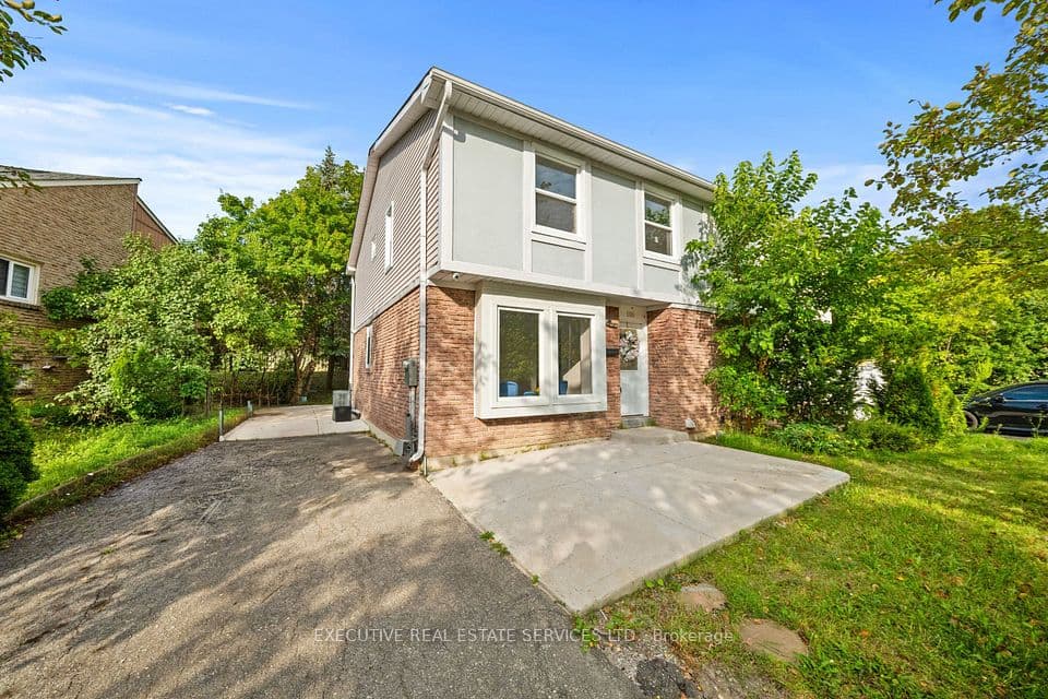 100 Centre Street N, Brampton, ON L6V 2Z3 – main photo