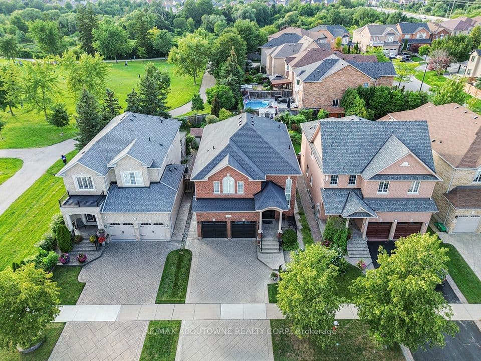 817 Brass Winds Place, Mississauga, ON L5W 1T4 – photo 3