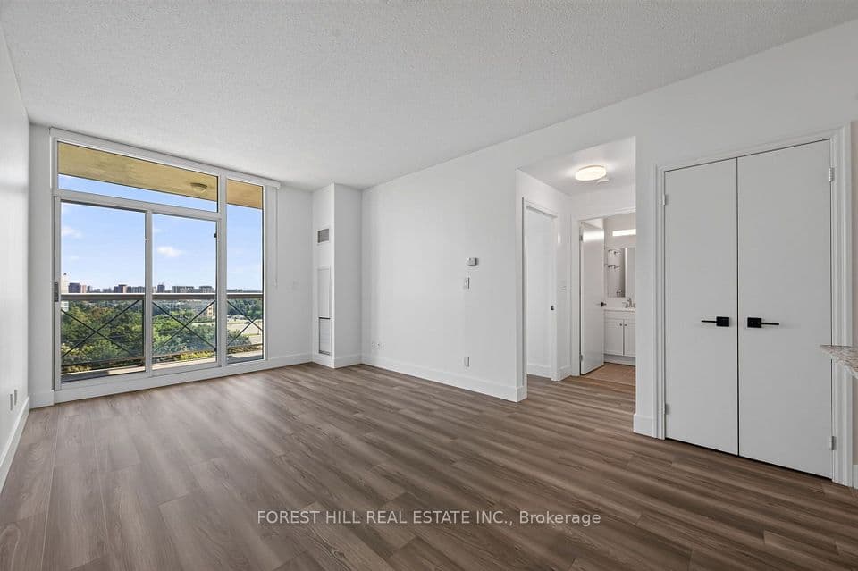 1359 Rathburn Road E 804, Mississauga, ON L4W 5P7 – main photo