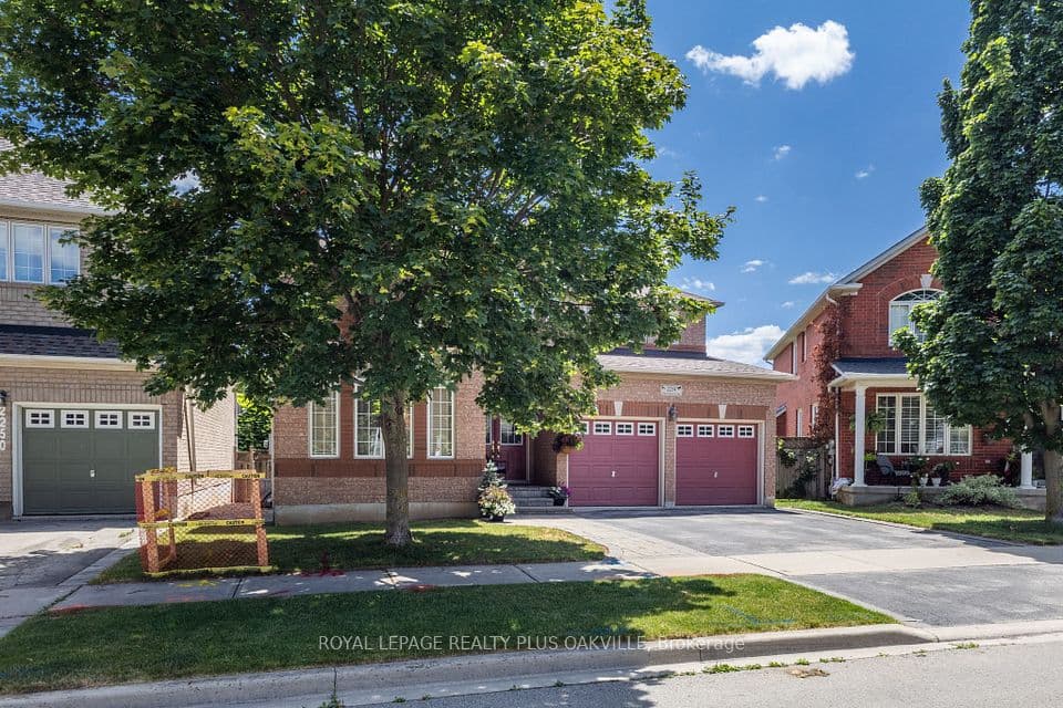 2254 Dunforest Crescent, Oakville, ON L6M 4X3 – photo 3