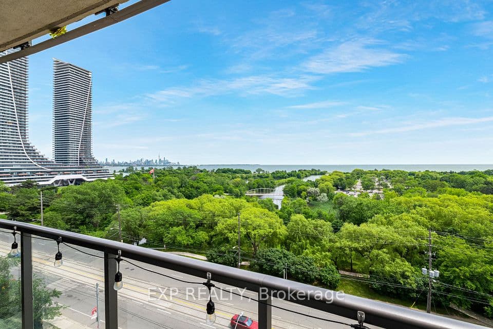 2230 Lake Shore Boulevard W 808, Toronto, ON M8V 0B2 – main photo
