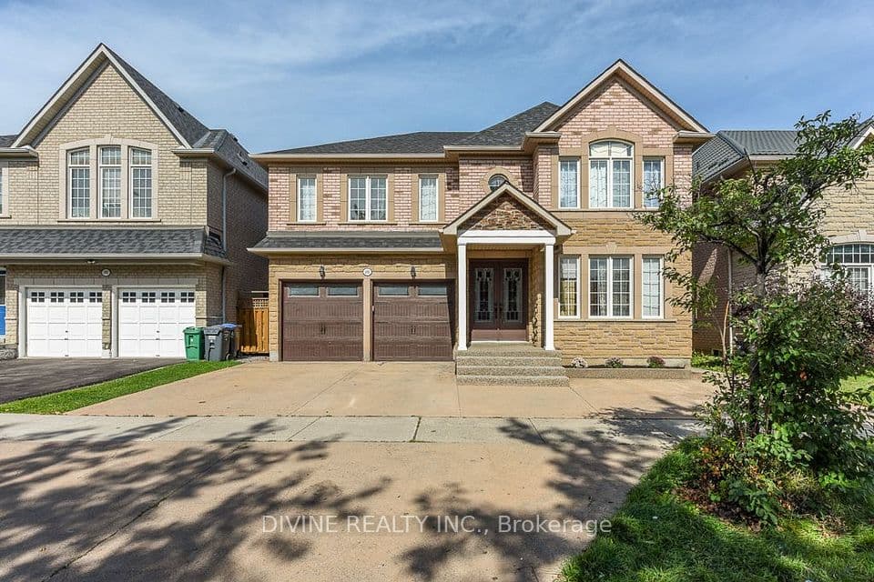 4911 Maxine Place, Mississauga, ON L4Z 4H7 – main photo