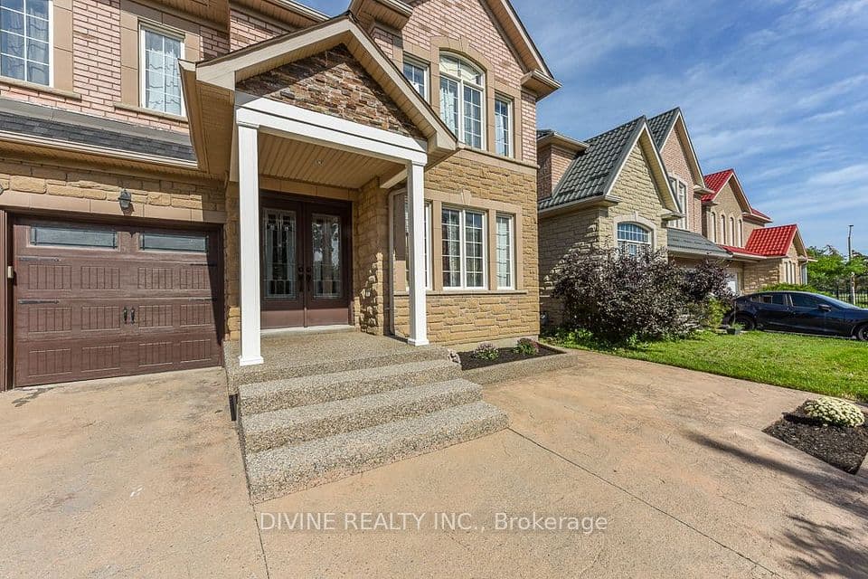 4911 Maxine Place, Mississauga, ON L4Z 4H7 – photo 3