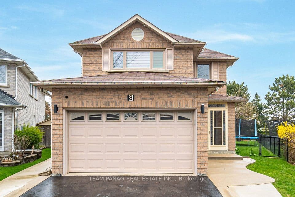 8 Drayglass Court, Brampton, ON L6Z 4E9 – photo 2