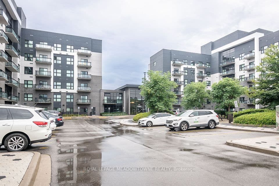 102 Grovewood Common 205, Oakville, ON L6H 0X2 – main photo