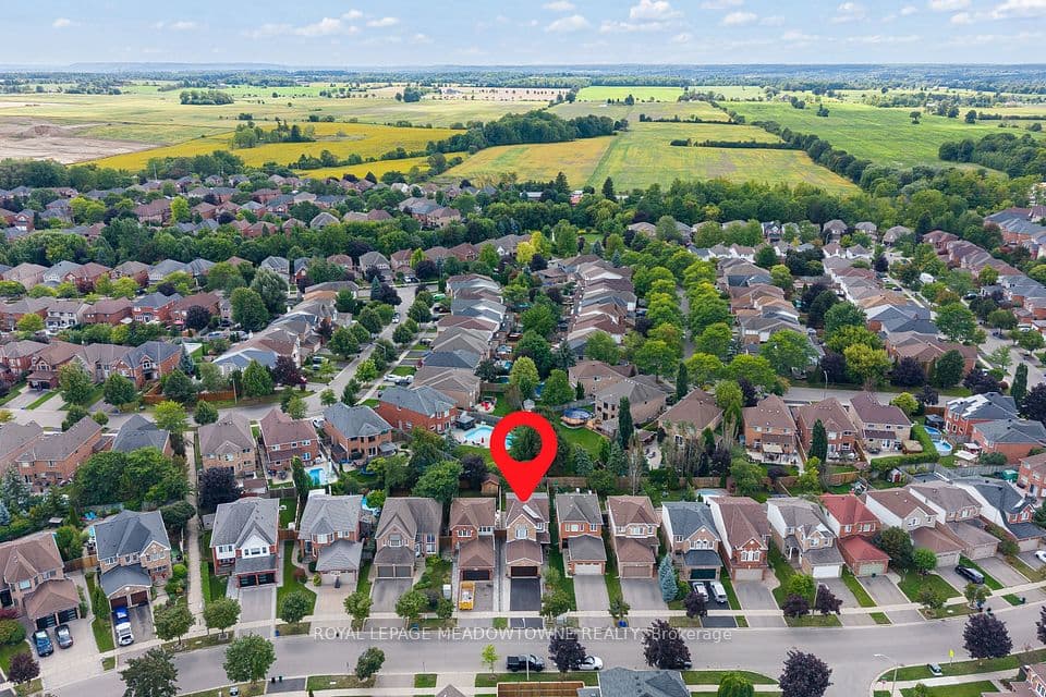 145 Eaton Street, Halton Hills, ON L7G 5V5 – photo 2