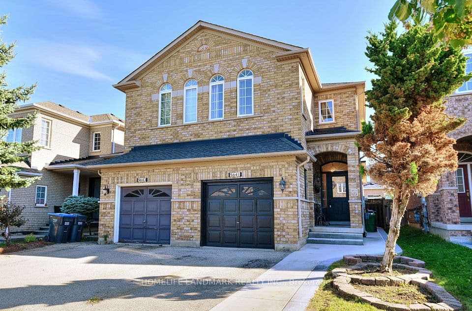 5641 Longboat Avenue, Mississauga, ON L5M 7E5 – main photo