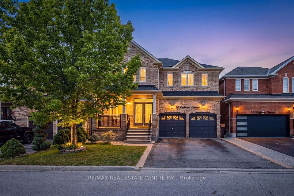 54 Lockburn Crescent, Brampton, ON L7A 3W8 – main photo