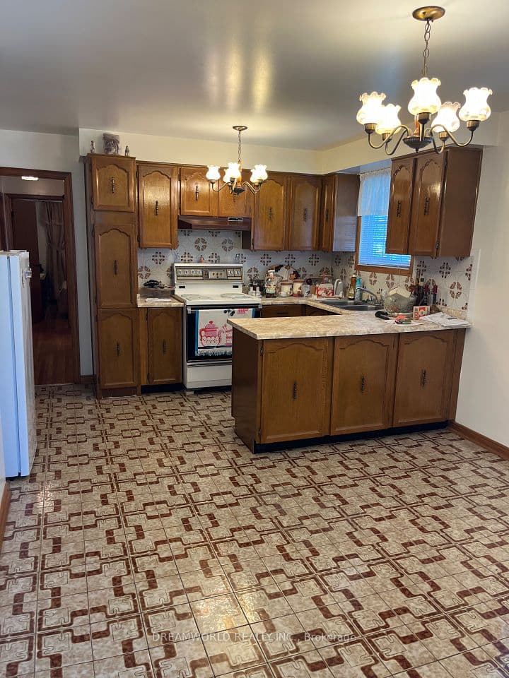 86 Arleta Avenue, Toronto, ON M3L 2E7 – photo 3