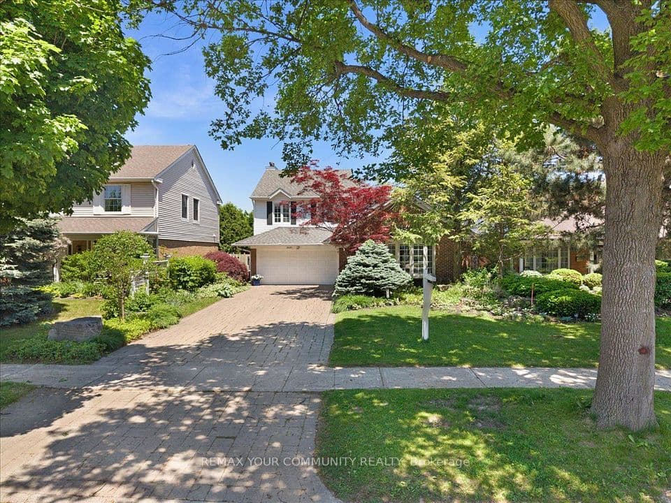 2491 Parmeer Drive, Mississauga, ON L5C 2Y3 – main photo