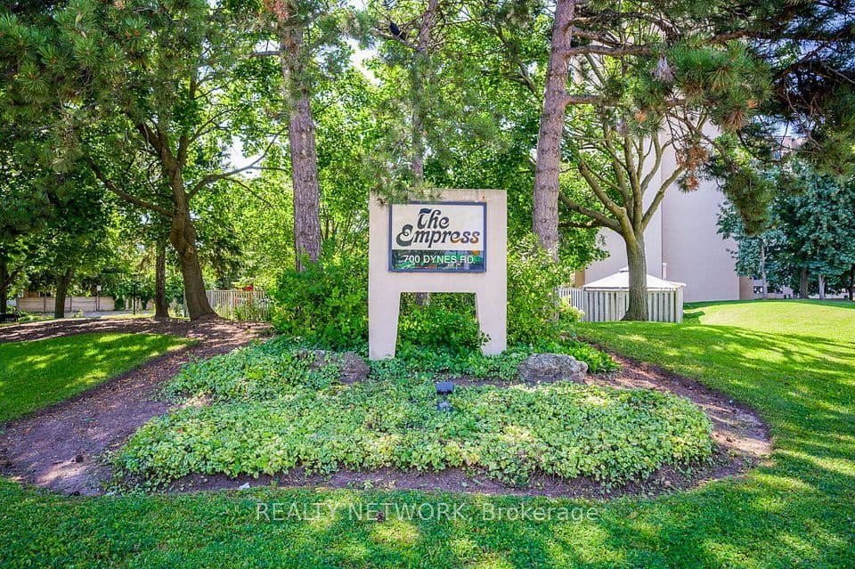 700 Dynes Road 1210, Burlington, ON L7N 3M2 – main photo