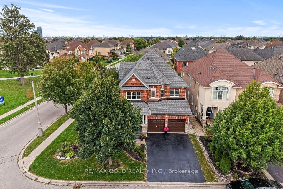 1 Daylilly Terrace, Brampton, ON L6P 3B4 – main photo