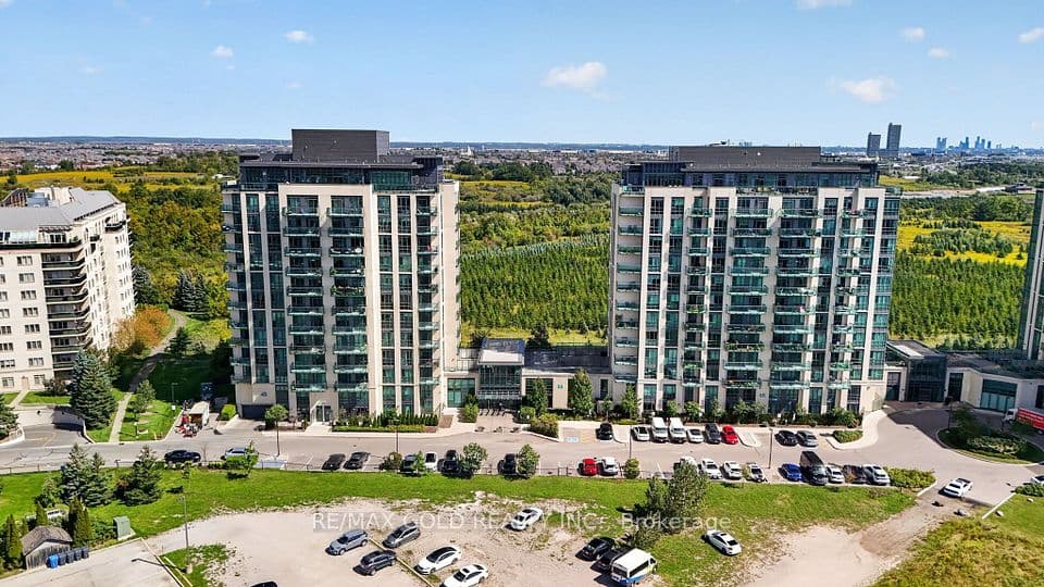 55 Yorkland Boulevard 308, Brampton, ON L6P 4K9 – photo 2