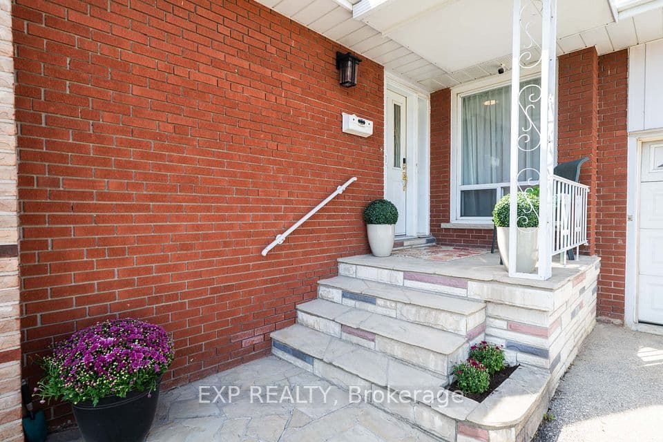 6 Jardine Place, Toronto, ON M9R 2B9 – photo 3