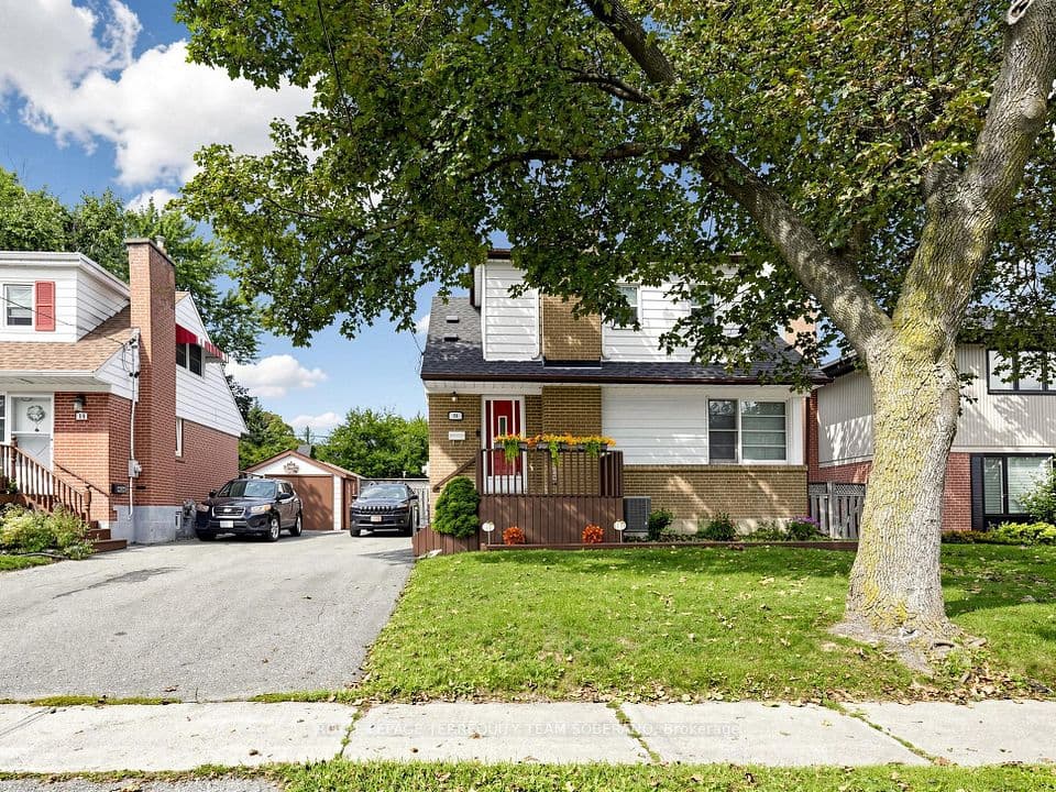 16 Clearbrooke Circle, Toronto, ON M9W 2E3 – photo 3