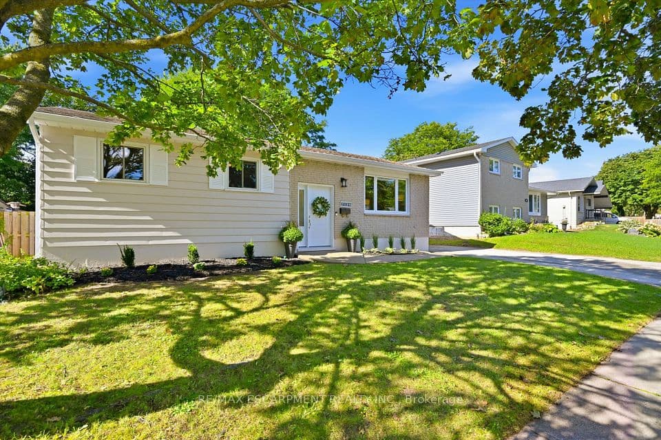 2120 Cavendish Drive, Burlington, ON L7P 1Z3 – main photo