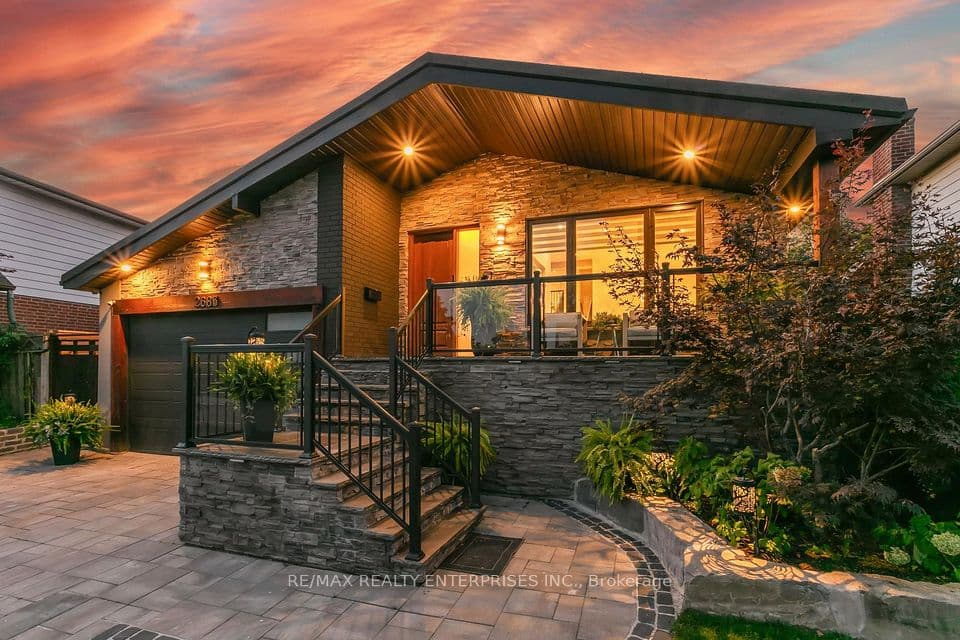 2683 Kingsberry Crescent, Mississauga, ON L5B 2K6 – main photo