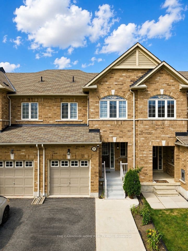 124 Tomabrook Crescent, Brampton, ON L6R 0V5 – main photo