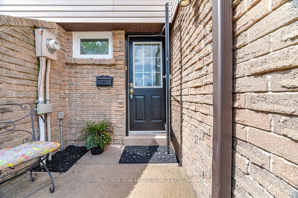 2411 Sovereign Street 17, Oakville, ON L6L 1M1 – photo 3